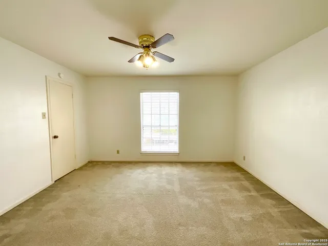 $750 | 8401 North New Braunfels Avenue, Unit 212, San Antonio, TX 78209