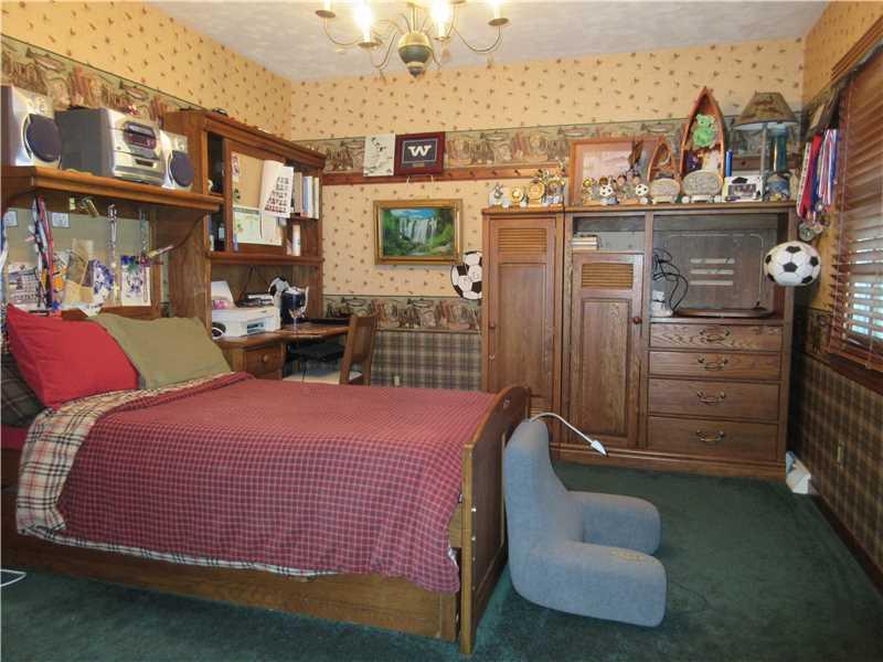 675 Freeport Road Freeport, PA 16229 - Photo 21 of 25 Bedroom. Bedroom 4 has a double closet and shares a full bath with bedroom 2.