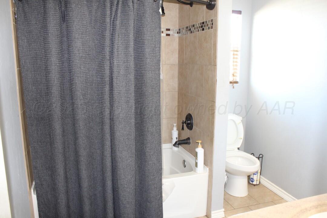 340 Ave A Hereford, TX 79045 - Photo 8 of 13 IMG_0623