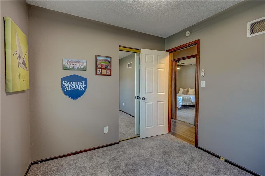 2204 Southwest Keystone Place Blue Springs, MO 64014 - Photo 26 of 34