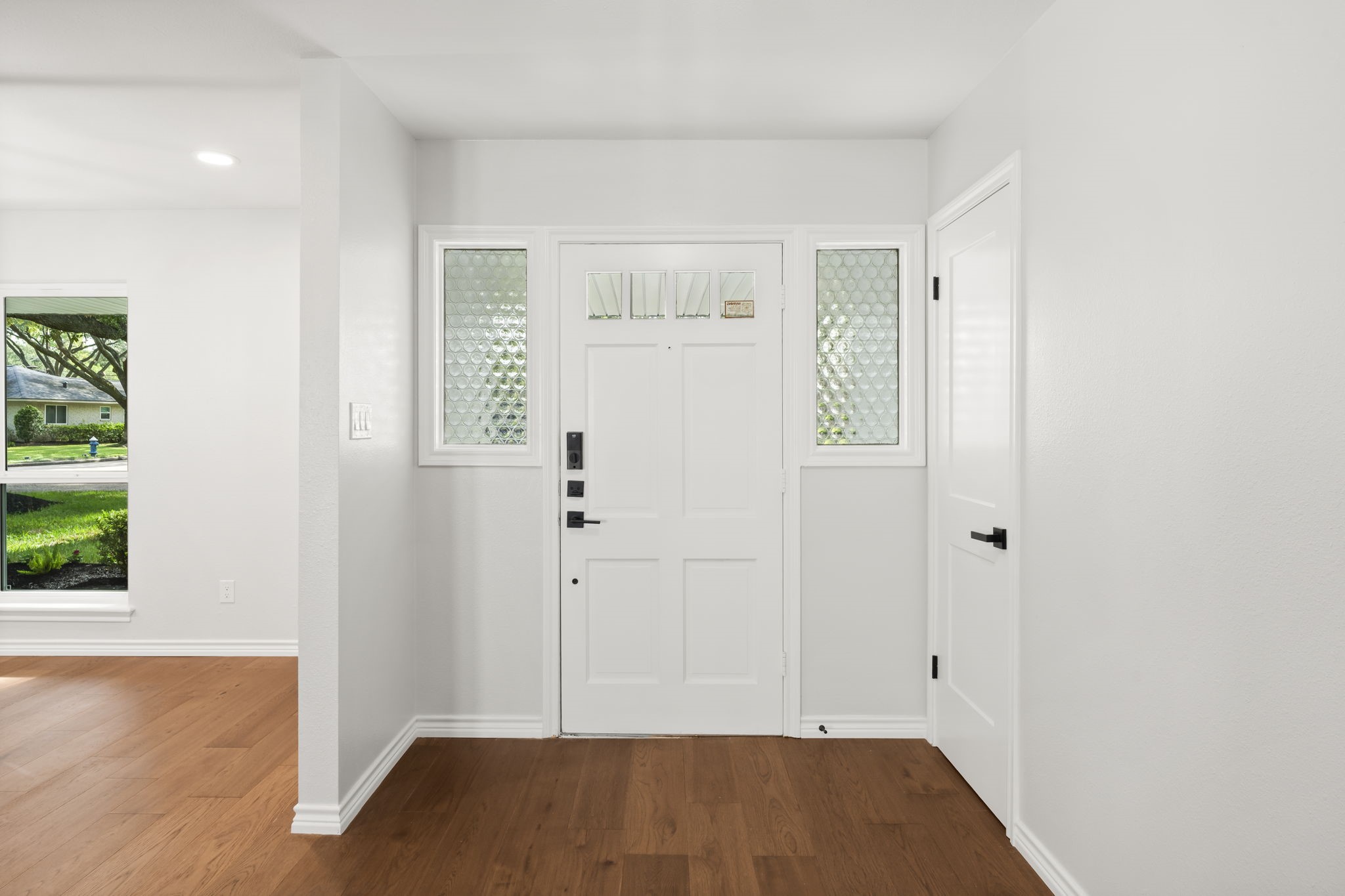 2535 Southwick Street Houston, TX 77080 - Photo 6 of 26 a view of empty room