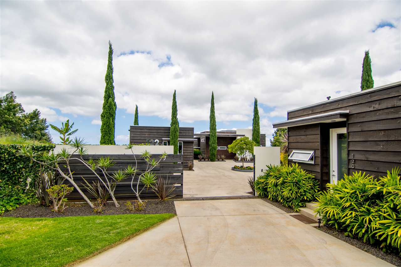 120-122 Ainakula Road Kula, HI 96790 - Photo 26 of 28 a view of a sitting area with furniture and garden