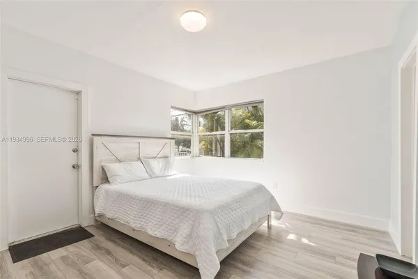 $2,650 | 1275 Marseille Drive, Unit 35, Miami Beach, FL 33141