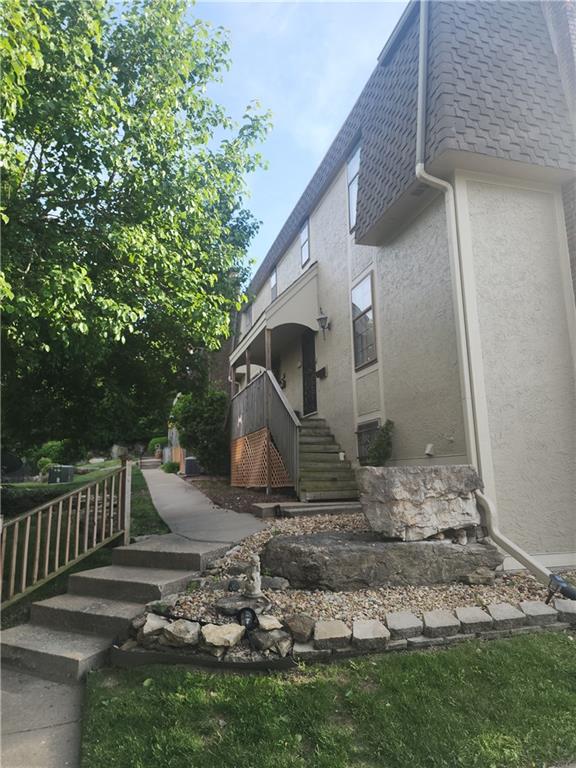 111 West Bannister Road, Unit 2 Kansas City, MO 64114 - Photo 2 of 5