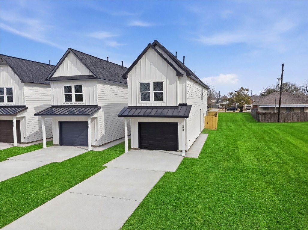 524 North 4th Street La Porte, TX 77571 - Photo 2 of 25