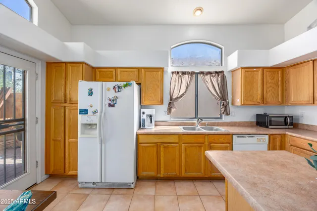 $2,190 | 3408 East Rockwood Drive, Phoenix, AZ 85050