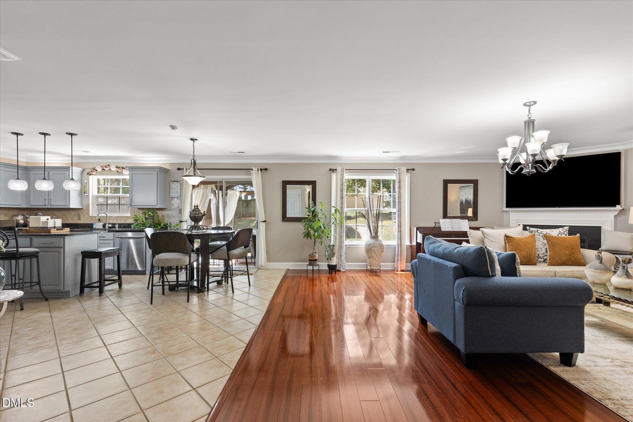 5304 Seaspray Lane Raleigh, NC 27610 - Photo 10 of 45 LIVING ROOM