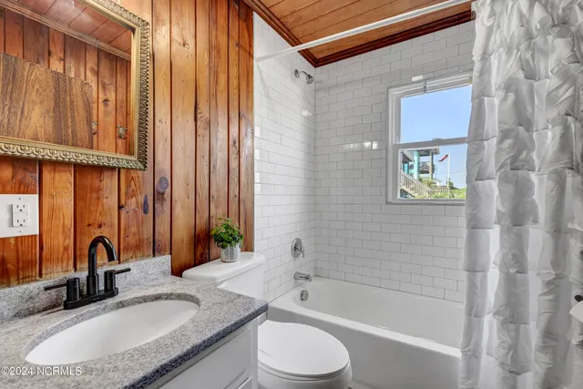 $1,225,000 | Undisclosed Address, Topsail Beach, NC 28445