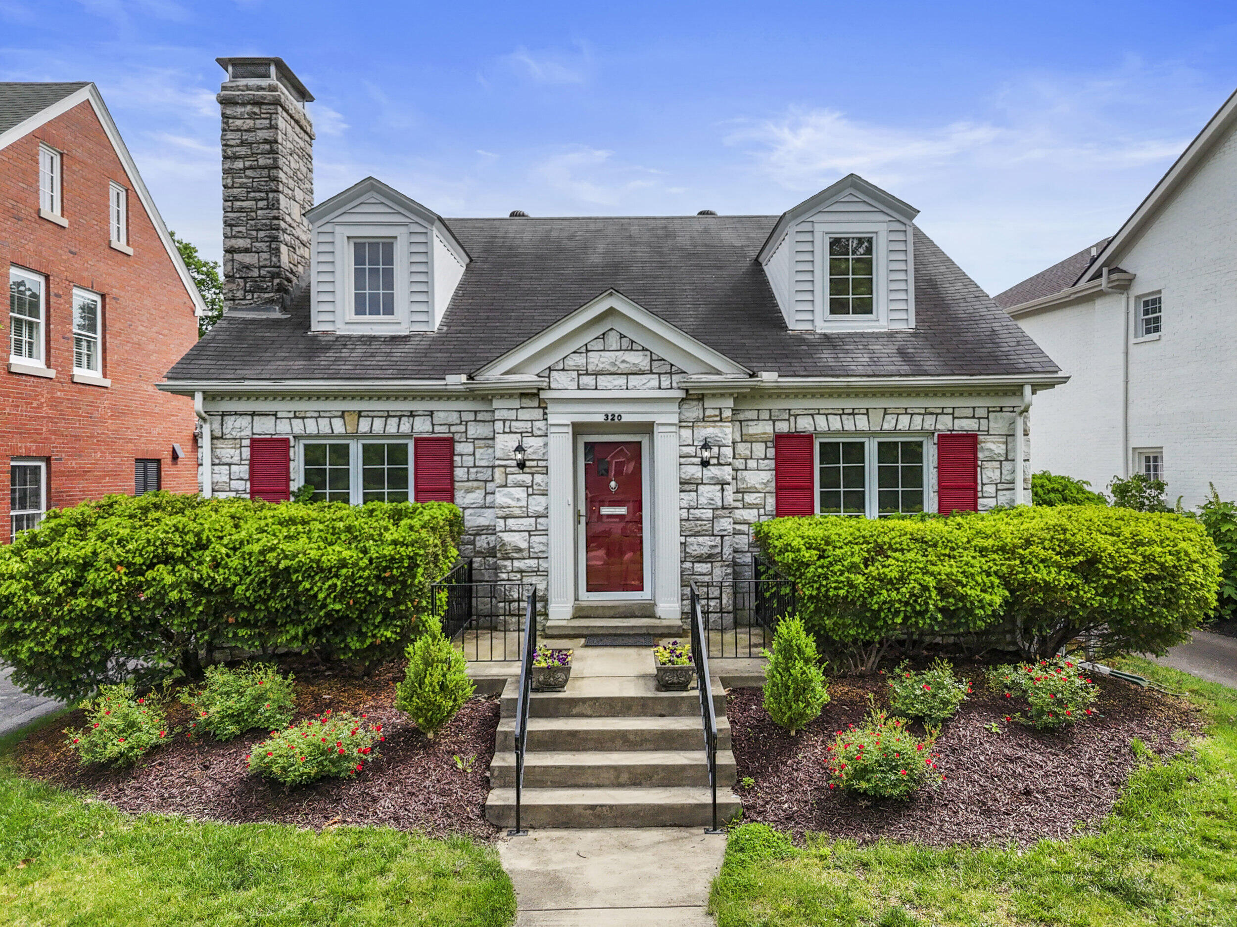 320 Hart Road Lexington, KY 40502 - Photo 1 of 67 Front of House