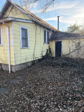 $17,900 | 365 South 2nd Street, Livingston, IL 62058