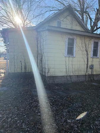 $29,999 | 365 South 2nd Street, Livingston, IL 62058