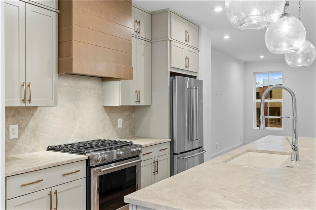 201 New Street, Unit 1204 Decatur, GA 30030 - Photo 2 of 28