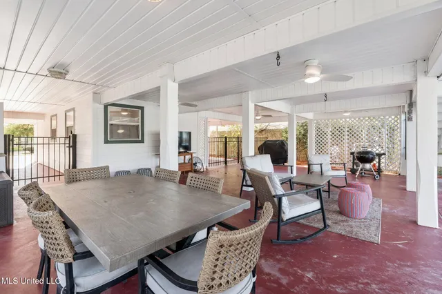 $949,000 | 104 Poplar Point, Pass Christian, MS 39571