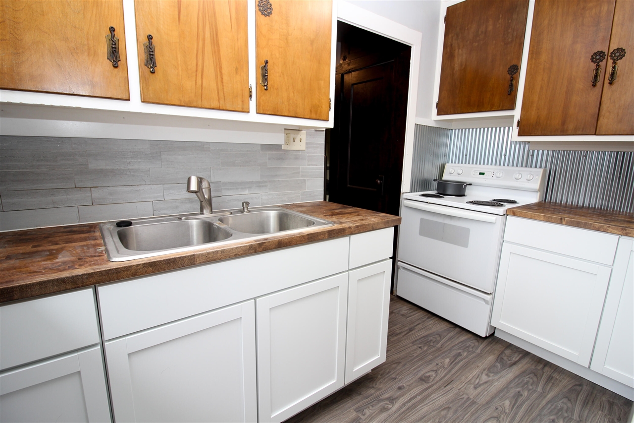 806 West Street Three Rivers, MI 49093 - Photo 6 of 28