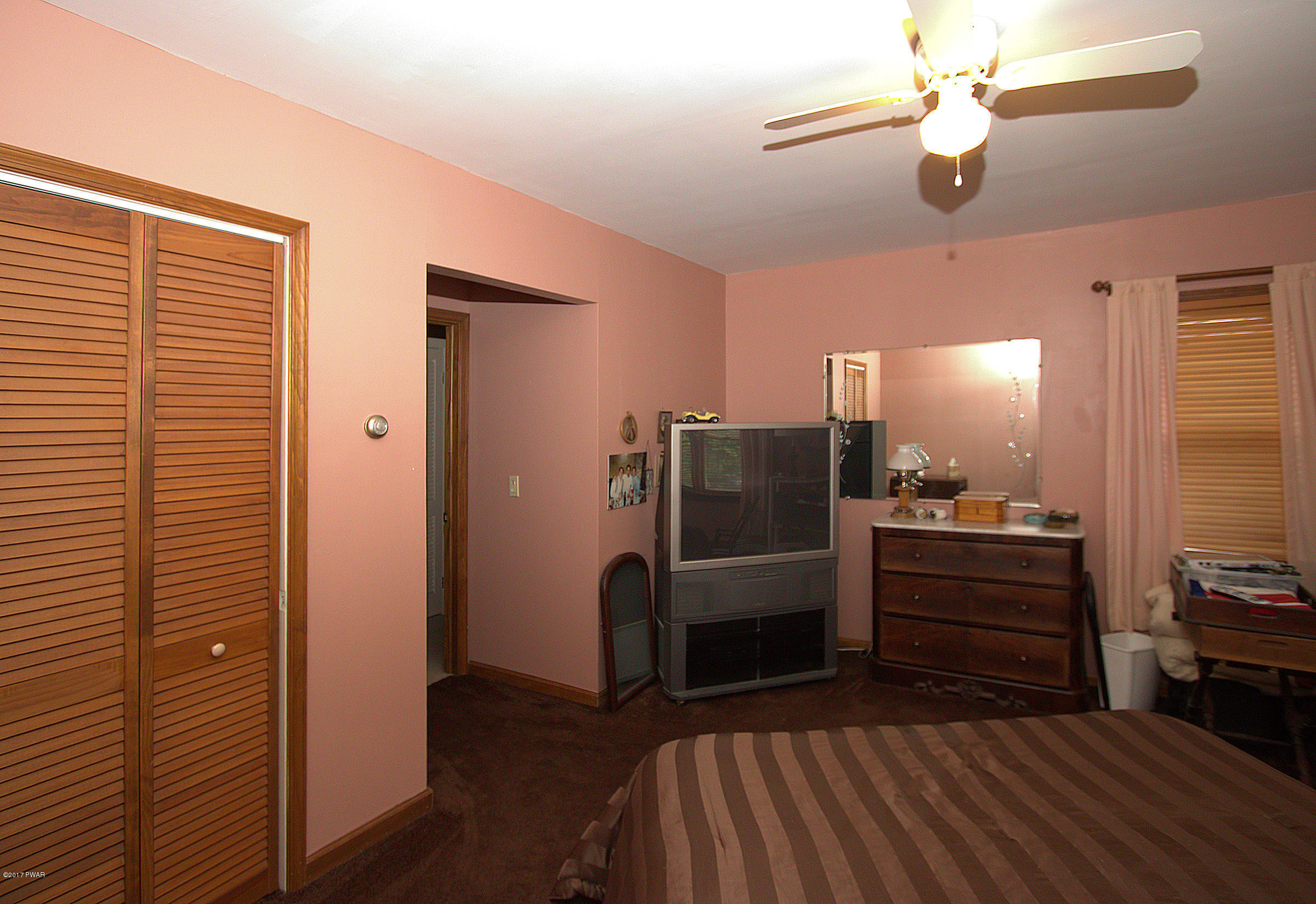 301 Gumbletown Road Tafton, PA 18464 - Photo 21 of 35
