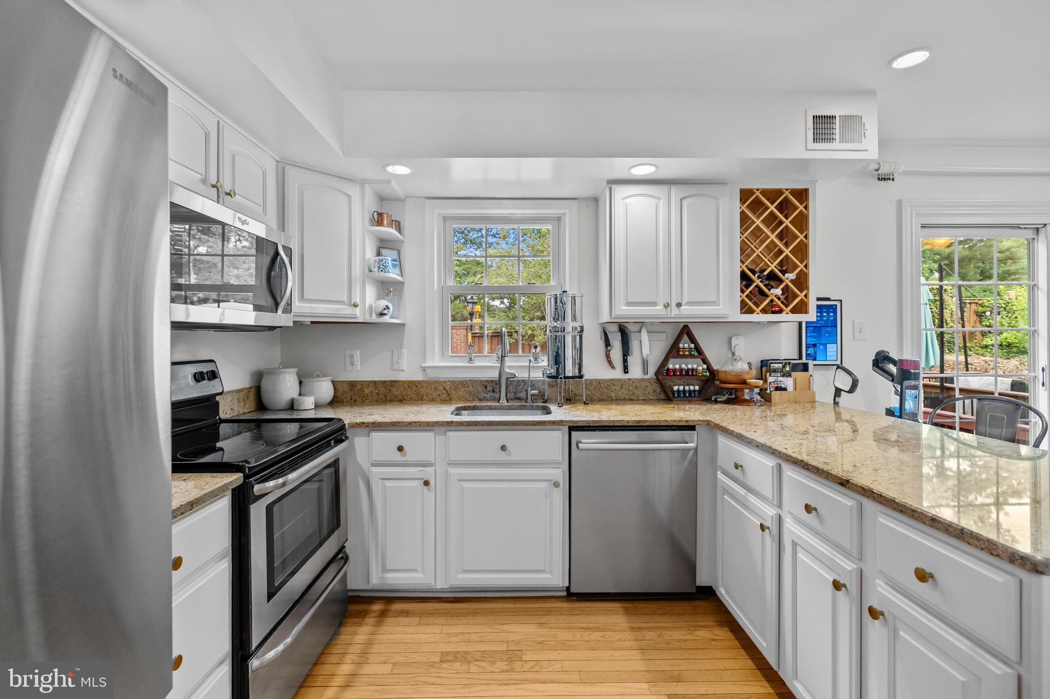 5426 Cabot Ridge Court Fairfax, VA 22032 - Photo 10 of 39