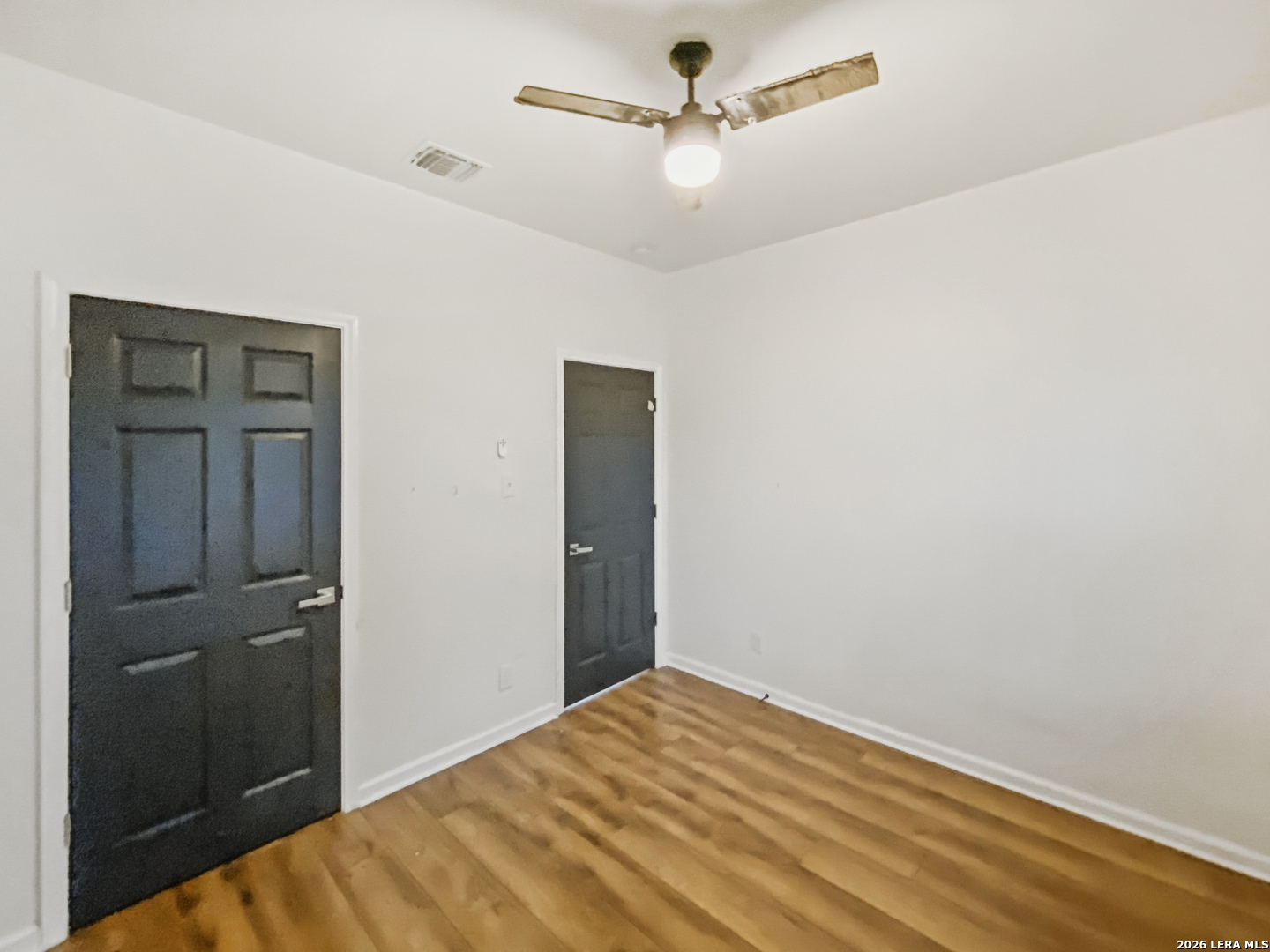 338 Southwest 42nd Street San Antonio, TX 78237 - Photo 13 of 25