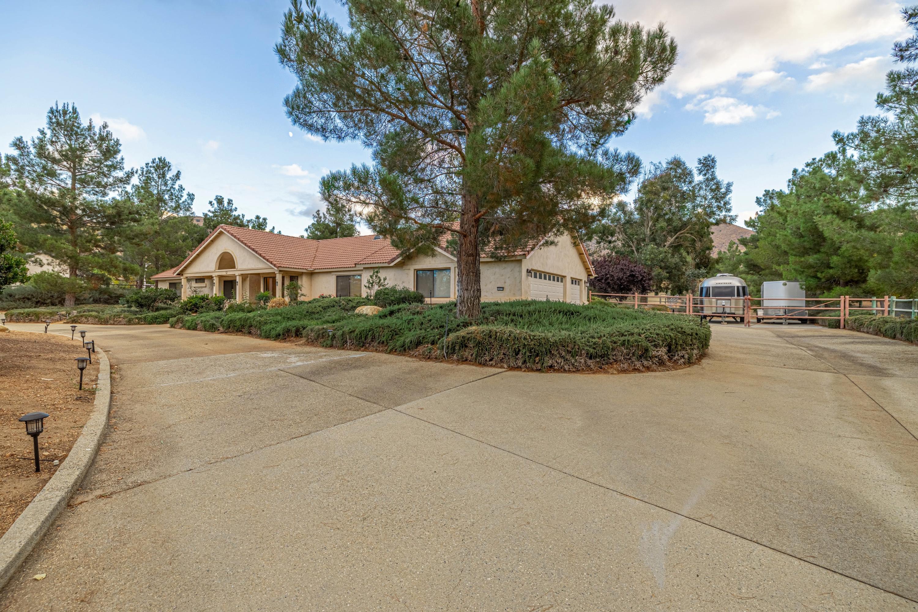 2470 Trails End Road Acton, CA 93510 - Photo 3 of 59 JMY_0818-HDR