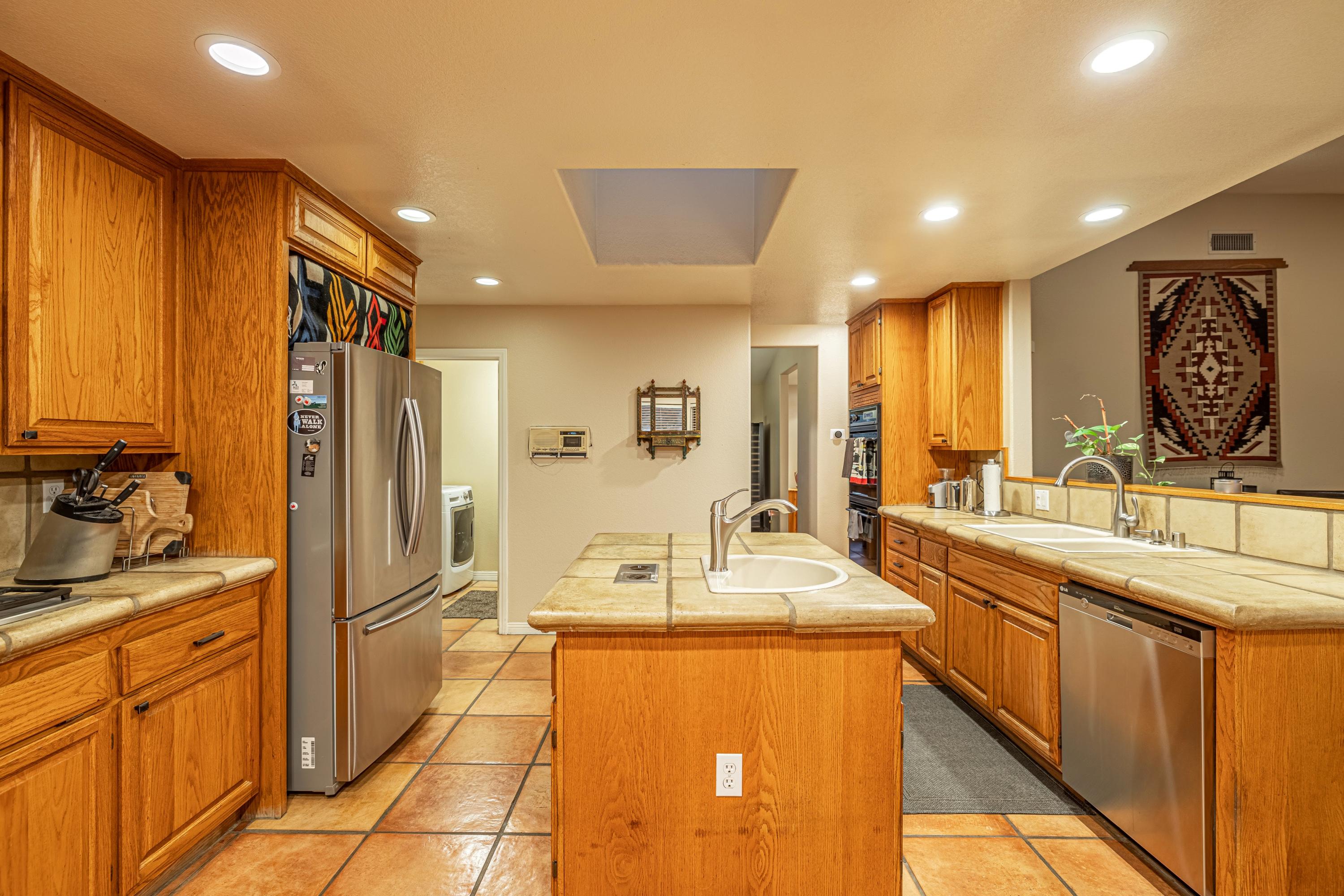 2470 Trails End Road Acton, CA 93510 - Photo 22 of 59 JMY_0942-HDR