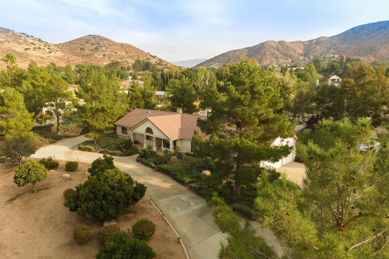 2470 Trails End Road Acton, CA 93510 - Photo 56 of 59 front and side