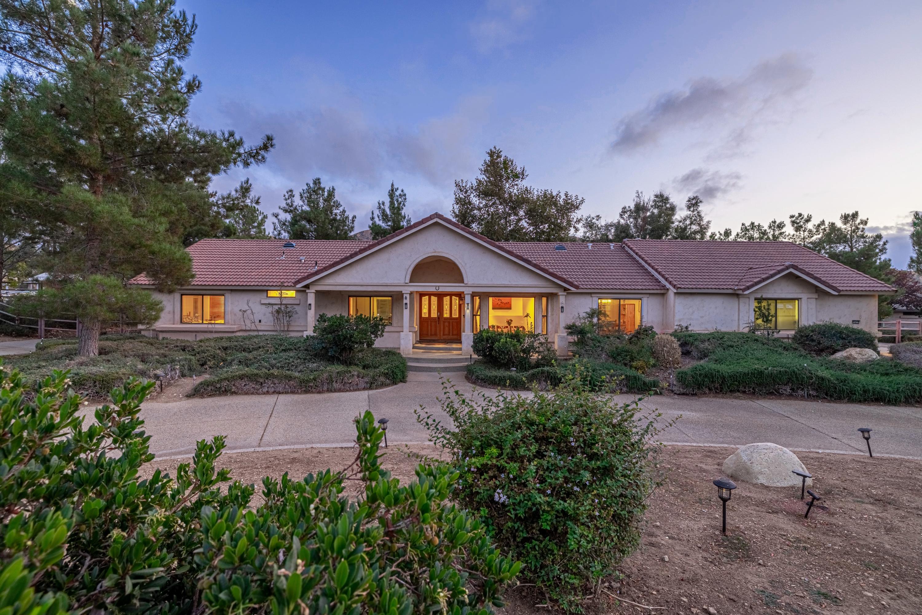2470 Trails End Road Acton, CA 93510 - Photo 7 of 59 JMY_0977-HDR