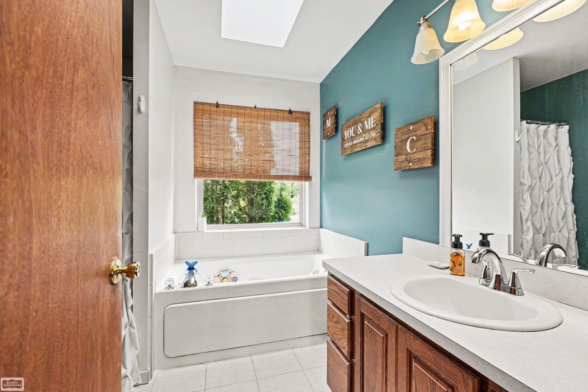 12525 Metcalf Road Emmett, MI 48022 - Photo 14 of 26
