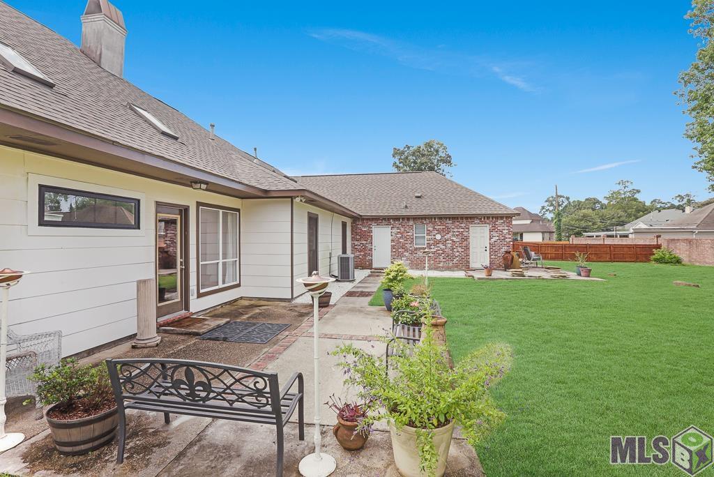 1030 Pompey Drive Baton Rouge, LA 70816 - Photo 29 of 34 Back patio