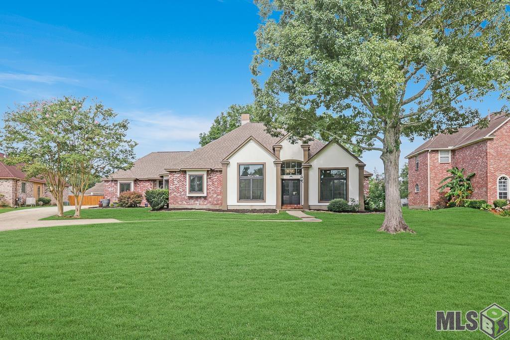 1030 Pompey Drive Baton Rouge, LA 70816 - Photo 33 of 34 Front View of Home