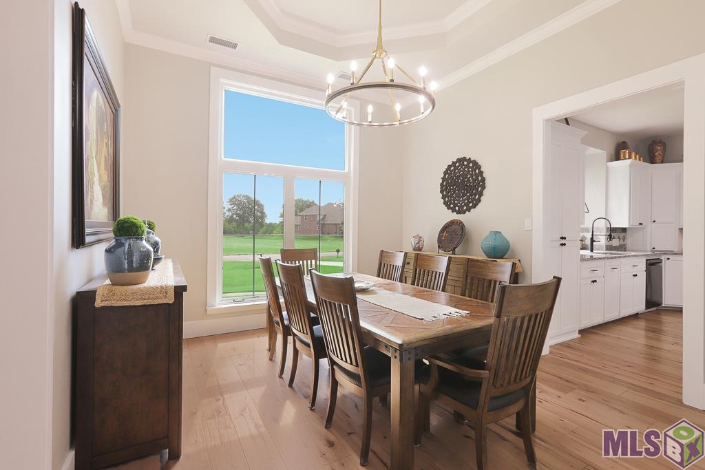 1030 Pompey Drive Baton Rouge, LA 70816 - Photo 5 of 34 Formal Dining off of Kitchen