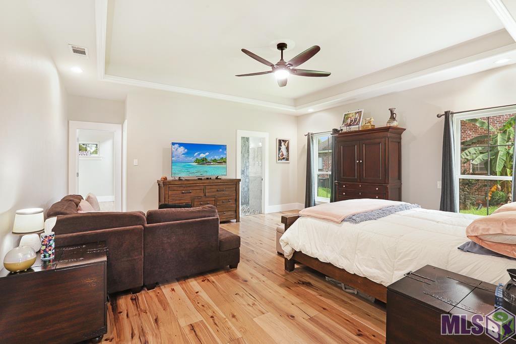 1030 Pompey Drive Baton Rouge, LA 70816 - Photo 6 of 34 Primary Bedroom