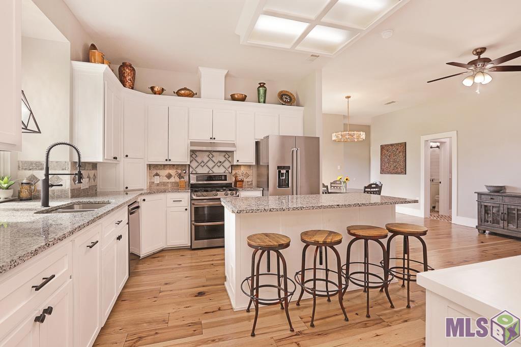 1030 Pompey Drive Baton Rouge, LA 70816 - Photo 9 of 34 Kitchen