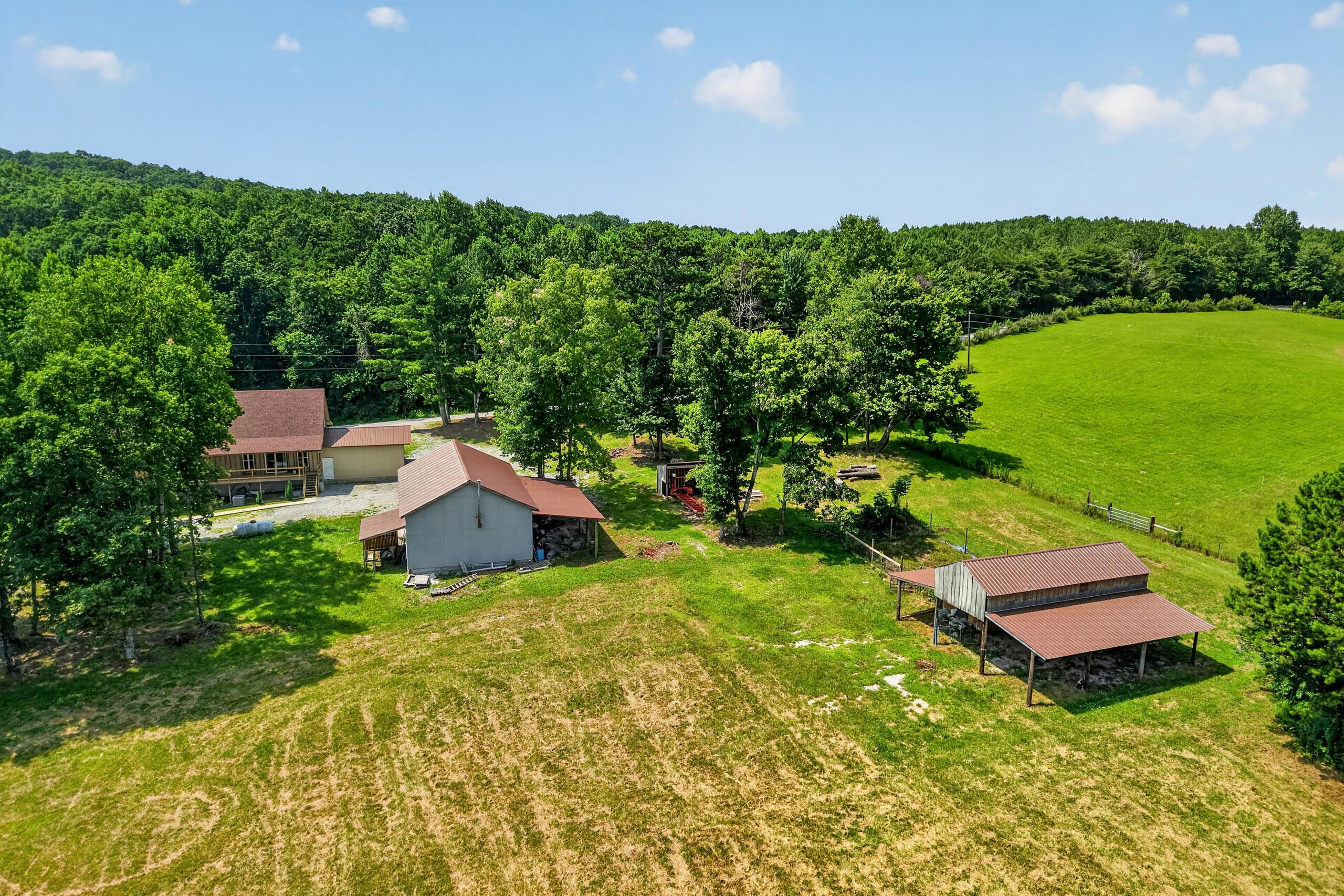 936 Stage Coach Road Palmer, TN 37365 - Photo 52 of 59 DJI_20260728110348_0013_D