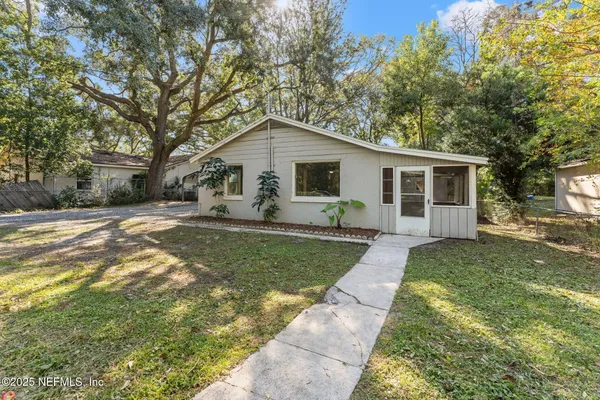 $1,750 | 4044 Hunter Circle, Jacksonville, FL 32207