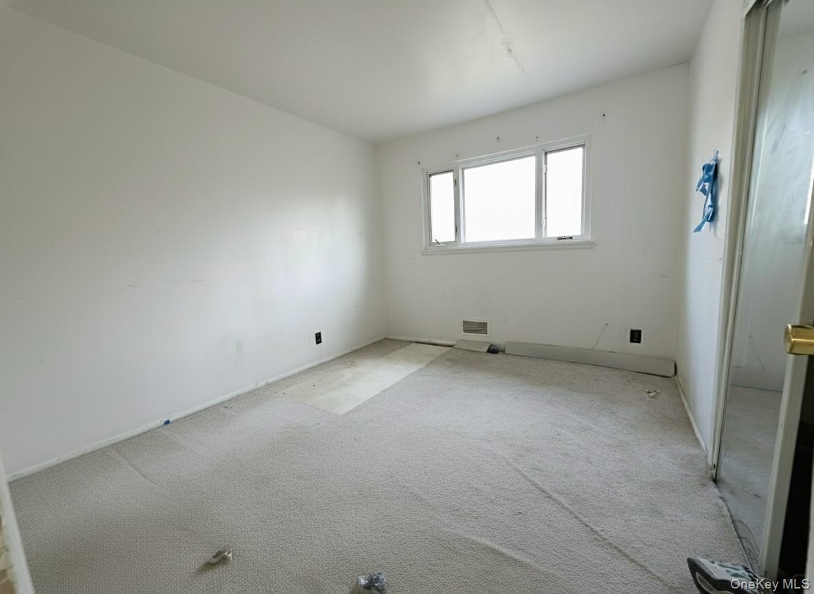 863 North Street Peekskill, NY 10566 - Photo 8 of 22 Floor 1.