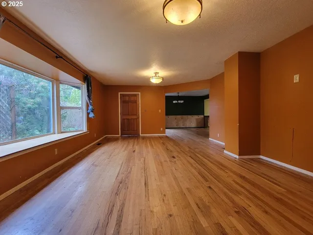 $484,000 | 2910 Southeast Hillyard Road, Gresham, OR 97080