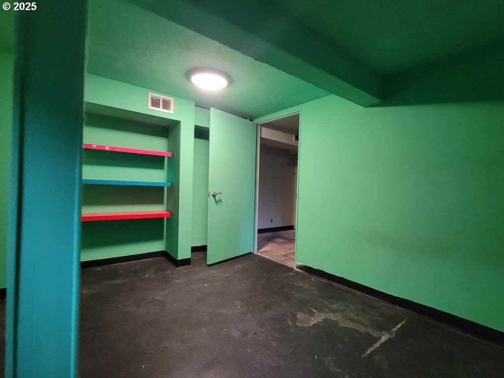 2910 Southeast Hillyard Road Gresham, OR 97080 - Photo 25 of 34