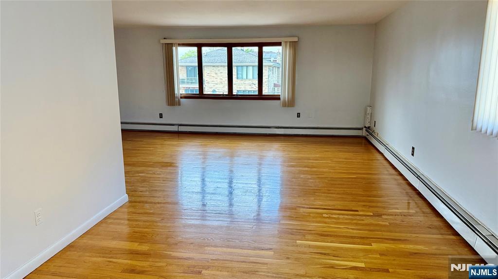 844 Elizabeth Street, Unit 2 Ridgefield, NJ 07657 - Photo 4 of 22