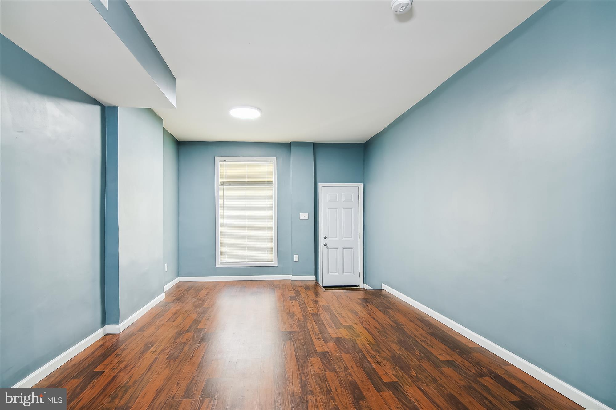 1648 Normal Avenue Baltimore, MD 21213 - Photo 14 of 44 Living Room