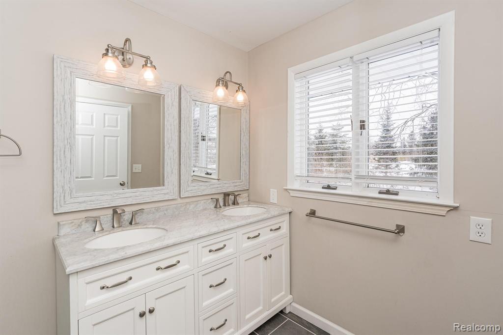 1495 North Rochester Road Rochester, MI 48307 - Photo 23 of 48