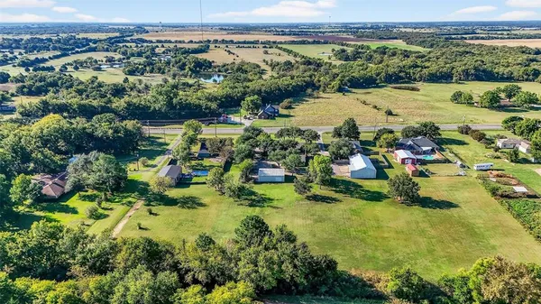 a house view with garden space