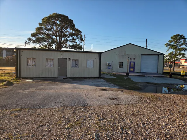 $3,500 | 8222 North Highway 146, Baytown, TX 77523