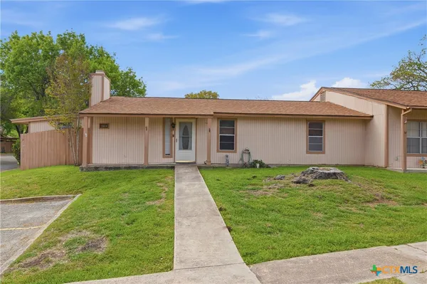 $150,000 | 1051 Country Club Drive, Unit 21, Seguin, TX 78155