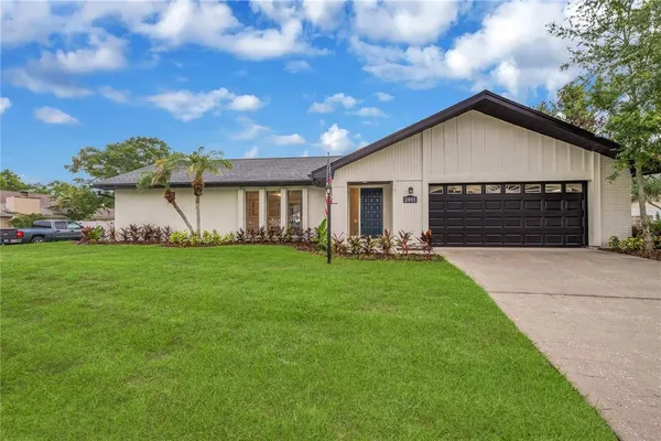$399,900 | 2805 Beagle Place, Valrico, FL 33594