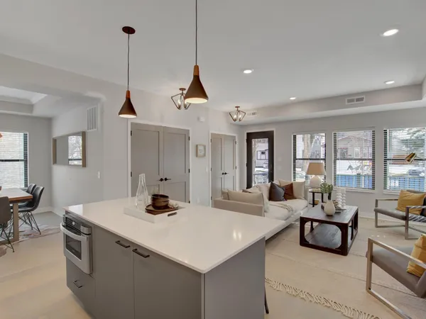 $3,695 | 3630 Colfax Avenue South, Minneapolis, MN 55409