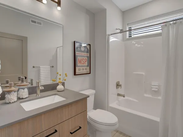 $3,695 | 3630 Colfax Avenue South, Minneapolis, MN 55409