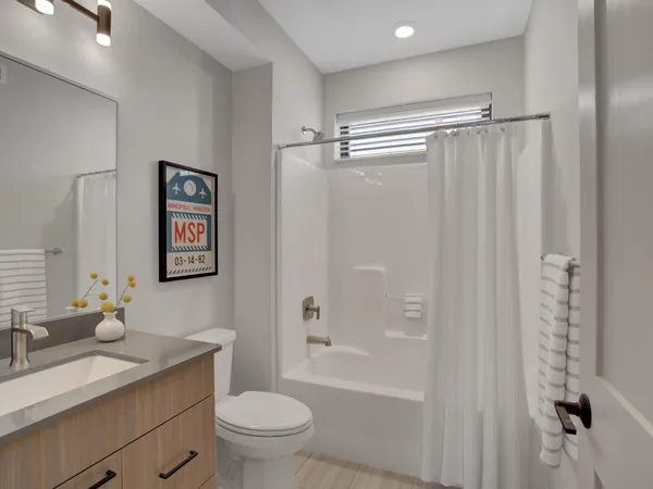 $3,695 | 3630 Colfax Avenue South, Minneapolis, MN 55409
