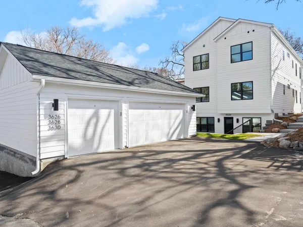 $3,695 | 3630 Colfax Avenue South, Minneapolis, MN 55409