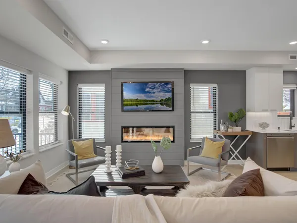 $3,695 | 3630 Colfax Avenue South, Minneapolis, MN 55409