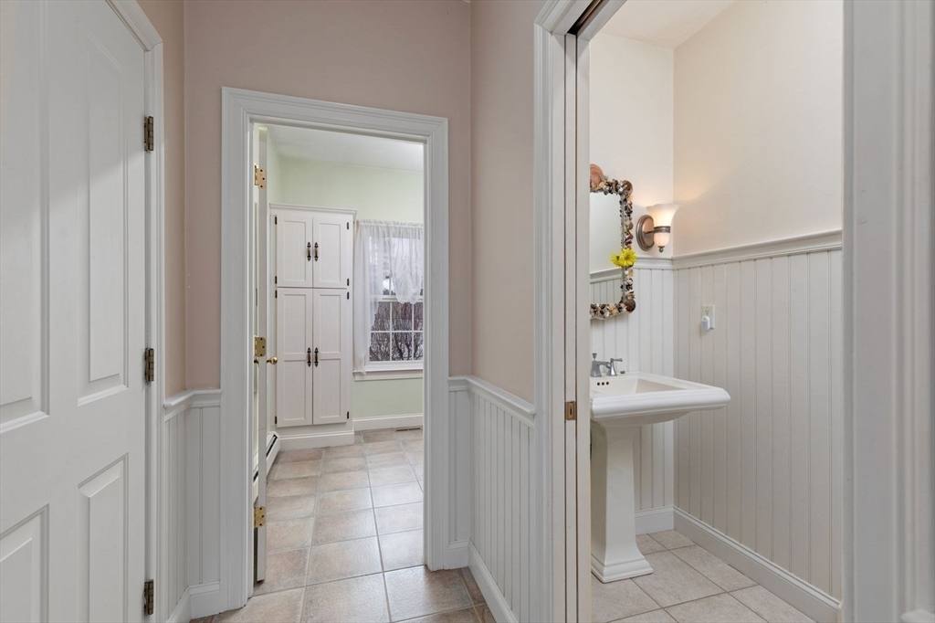 10 Proud Foot Way Hanson, MA 02341 - Photo 15 of 39