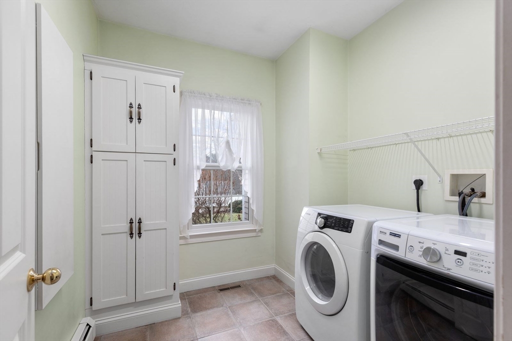 10 Proud Foot Way Hanson, MA 02341 - Photo 16 of 39